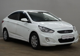 Подержанный автомобиль Hyundai Solaris Sedan 2012 года (3 фото)