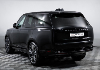 Подержанный автомобиль Land Rover Range Rover 2024 года (7 фото)