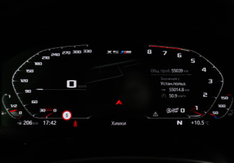 Подержанный автомобиль BMW X5 M 2021 года (12 фото)