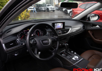 Подержанный автомобиль Audi A6 Sedan 2017 года (11 фото)