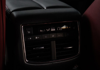 Подержанный автомобиль Mazda CX-9 2021 года (11 фото)