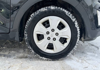 Подержанный автомобиль Hyundai Creta 2017 года (13 фото)