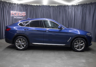 Подержанный автомобиль BMW X4 2020 года (4 фото)