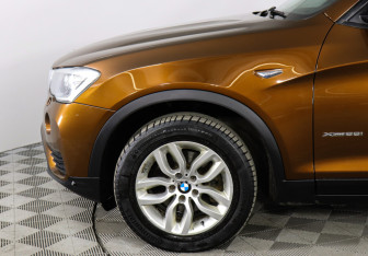 Подержанный автомобиль BMW X3 2017 года (8 фото)