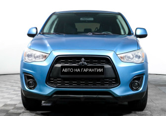 Подержанный автомобиль Mitsubishi ASX 2013 года (2 фото)