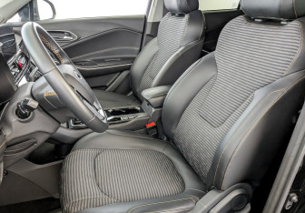 Подержанный автомобиль Москвич 3 2024 года (20 фото)