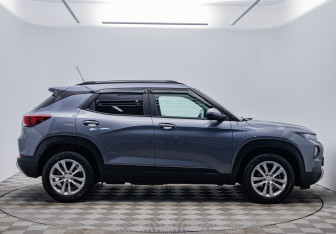 Подержанный автомобиль Chevrolet TrailBlazer 2021 года (4 фото)