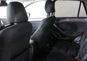 Подержанный автомобиль Mazda CX-5 2013 года (12 фото)