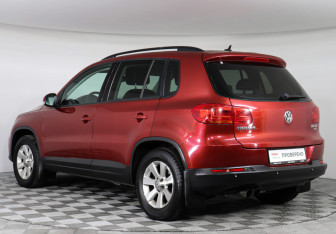 Подержанный автомобиль Volkswagen Tiguan 2012 года (7 фото)