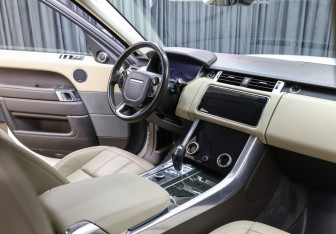 Подержанный автомобиль Land Rover Range Rover Sport 2018 года (11 фото)