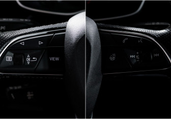 Подержанный автомобиль Audi Q3 2021 года (19 фото)