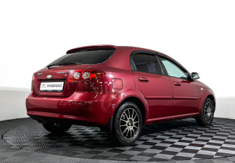 Подержанный автомобиль Chevrolet Lacetti Hatchback 2011 года (5 фото)