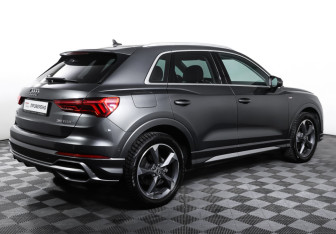 Подержанный автомобиль Audi Q3 2021 года (5 фото)