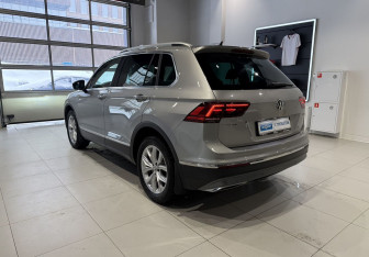 Подержанный автомобиль Volkswagen Tiguan 2019 года (6 фото)
