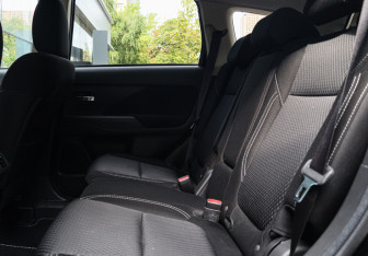 Подержанный автомобиль Mitsubishi Outlander 2020 года (8 фото)