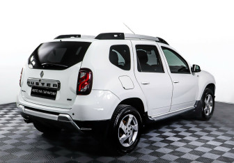 Подержанный автомобиль Renault Duster 2015 года (5 фото)