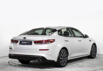 Подержанный автомобиль Kia Optima Sedan 2018 года (5 фото)