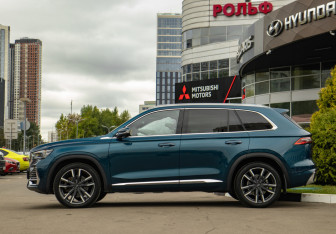 Подержанный автомобиль Geely Monjaro 2023 года (6 фото)