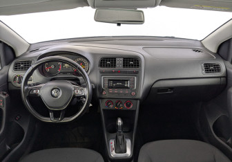 Подержанный автомобиль Volkswagen Polo Sedan 2019 года (14 фото)
