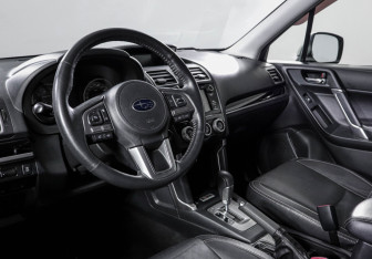 Подержанный автомобиль Subaru Forester Suv 2016 года (14 фото)