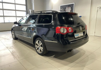Подержанный автомобиль Volkswagen Passat Wagon 2009 года (6 фото)