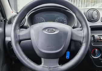 Подержанный автомобиль LADA (ВАЗ) Granta Sedan 2015 года (12 фото)