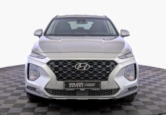 Подержанный автомобиль Hyundai Santa Fe 2019 года (2 фото)
