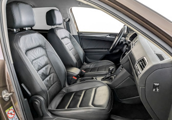 Подержанный автомобиль Volkswagen Tiguan 2018 года (24 фото)