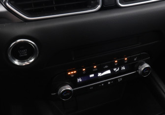 Подержанный автомобиль Mazda CX-5 2021 года (13 фото)