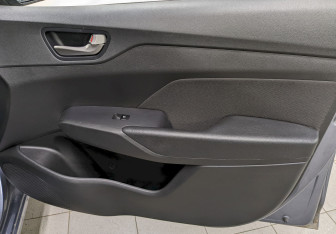 Подержанный автомобиль Hyundai Solaris Sedan 2019 года (18 фото)