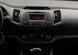 Подержанный автомобиль Kia Sportage 2012 года (12 фото)