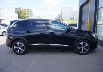 Подержанный автомобиль Peugeot 5008 Suv 2018 года (4 фото)