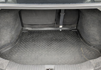 Подержанный автомобиль Nissan Tiida Sedan 2012 года (10 фото)