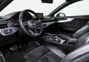 Подержанный автомобиль Audi A5 Coupe 2018 года (10 фото)