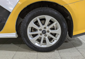 Подержанный автомобиль Kaiyi E5 2024 года (12 фото)