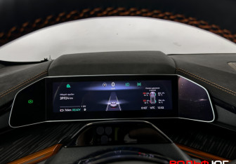 Подержанный автомобиль Zeekr 001 2023 года (11 фото)