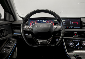 Подержанный автомобиль Exeed TXL 2022 года (22 фото)