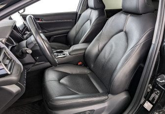 Подержанный автомобиль Toyota Camry Sedan 2021 года (20 фото)