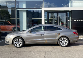Подержанный автомобиль Volkswagen Passat CC 2010 года (8 фото)