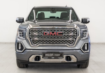 Подержанный автомобиль GMC Sierra 2021 года (2 фото)
