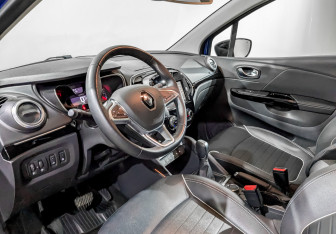 Подержанный автомобиль Renault Kaptur 2020 года (16 фото)