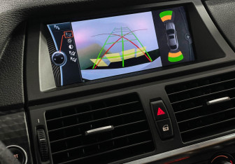 Подержанный автомобиль BMW X6 2010 года (17 фото)