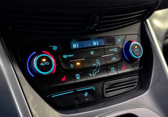 Подержанный автомобиль Ford Kuga 2017 года (21 фото)