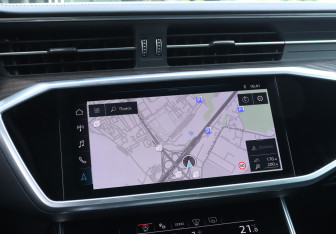 Подержанный автомобиль Audi A6 Sedan 2022 года (18 фото)