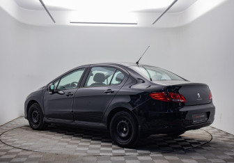 Подержанный автомобиль Peugeot 408 2013 года (7 фото)