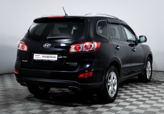 Подержанный автомобиль Hyundai Santa Fe 2010 года (5 фото)