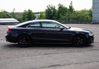 Подержанный автомобиль Audi S5 Coupe 2012 года (4 фото)
