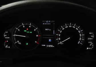 Подержанный автомобиль Toyota Land Cruiser Suv 2020 года (11 фото)