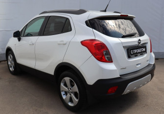 Подержанный автомобиль Opel Mokka 2015 года (6 фото)