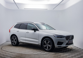 Подержанный автомобиль Volvo XC60 2019 года (3 фото)